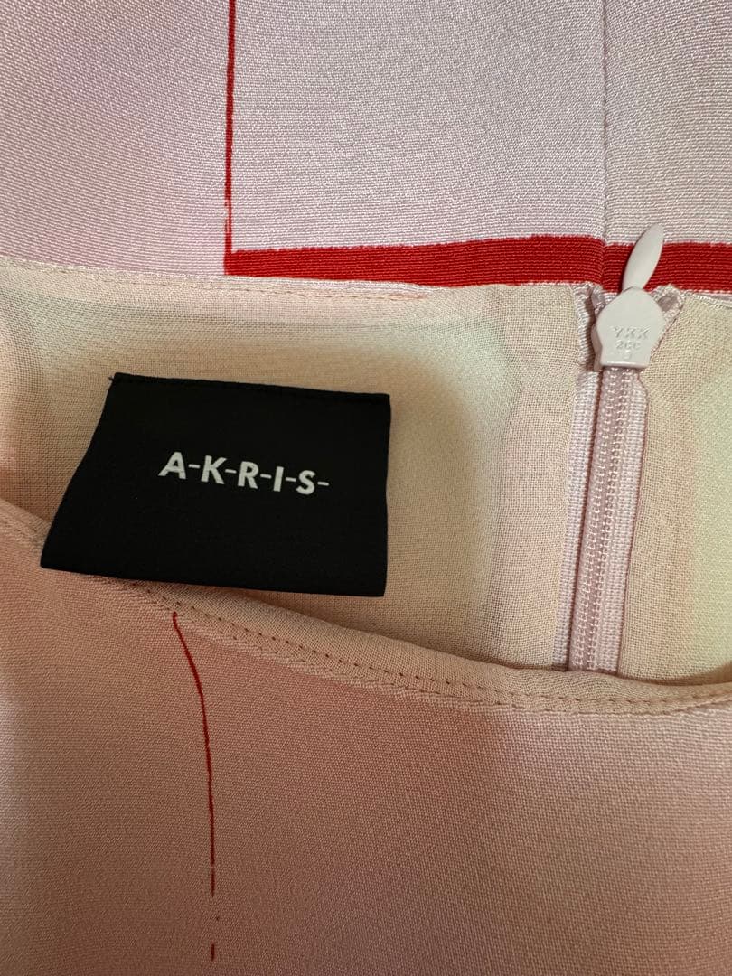 アクリス ノースリーブワンピース ピンク生地に赤とベージュのプリント