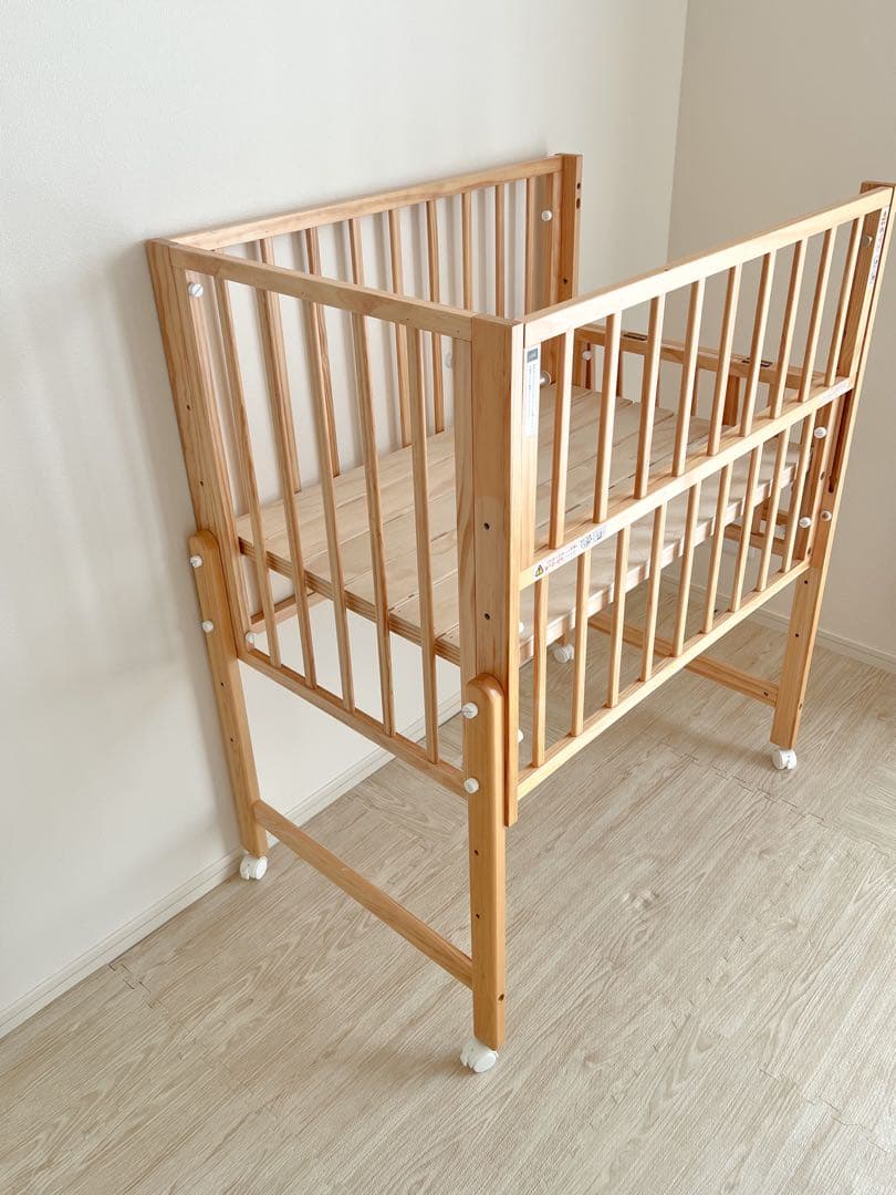 ミニサイズ]トール Wオープン ベビーベッド ナチュラル 大和屋 - メルカリ