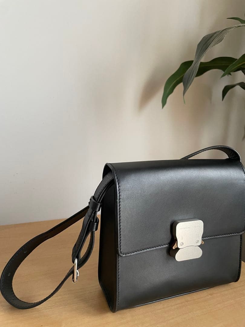 1017Alyx9smワンショルダーバッグ 1017 ALYX 9SM（アリクス） ショルダーバッグ 「1017 ALYX 9SM / 017