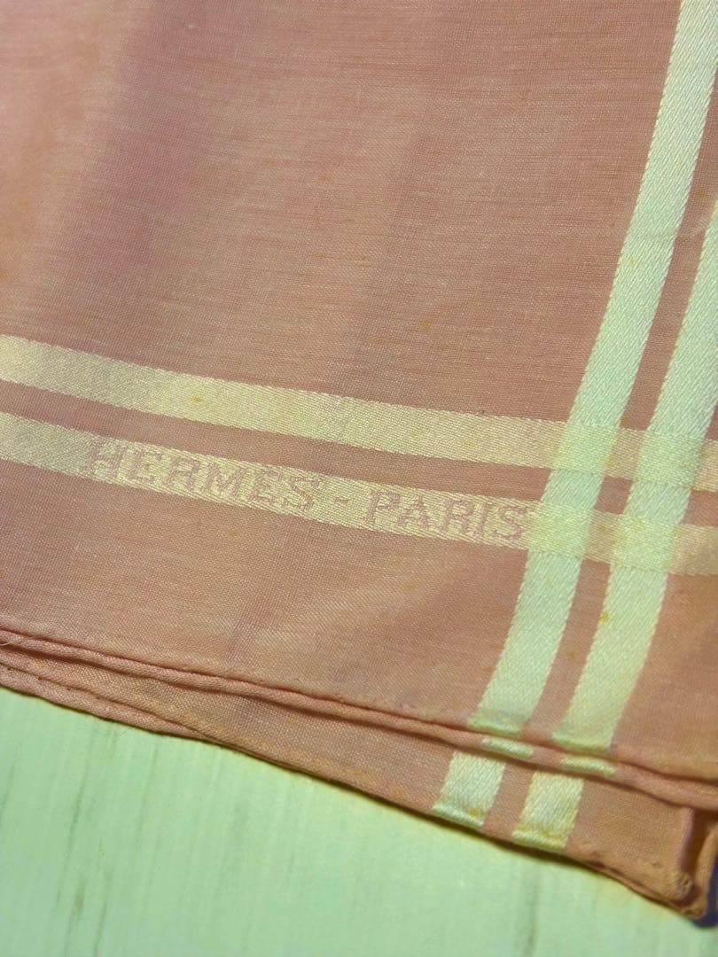 エルメス　HERMES ハンカチーフ 《エルメス・パリ》ピンク　未使用１枚