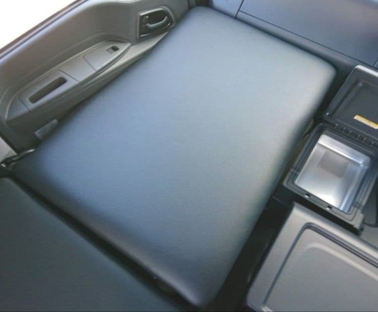 新品】20ファイブスターギガ☆フラット助手席 ブラックレザー☆支柱