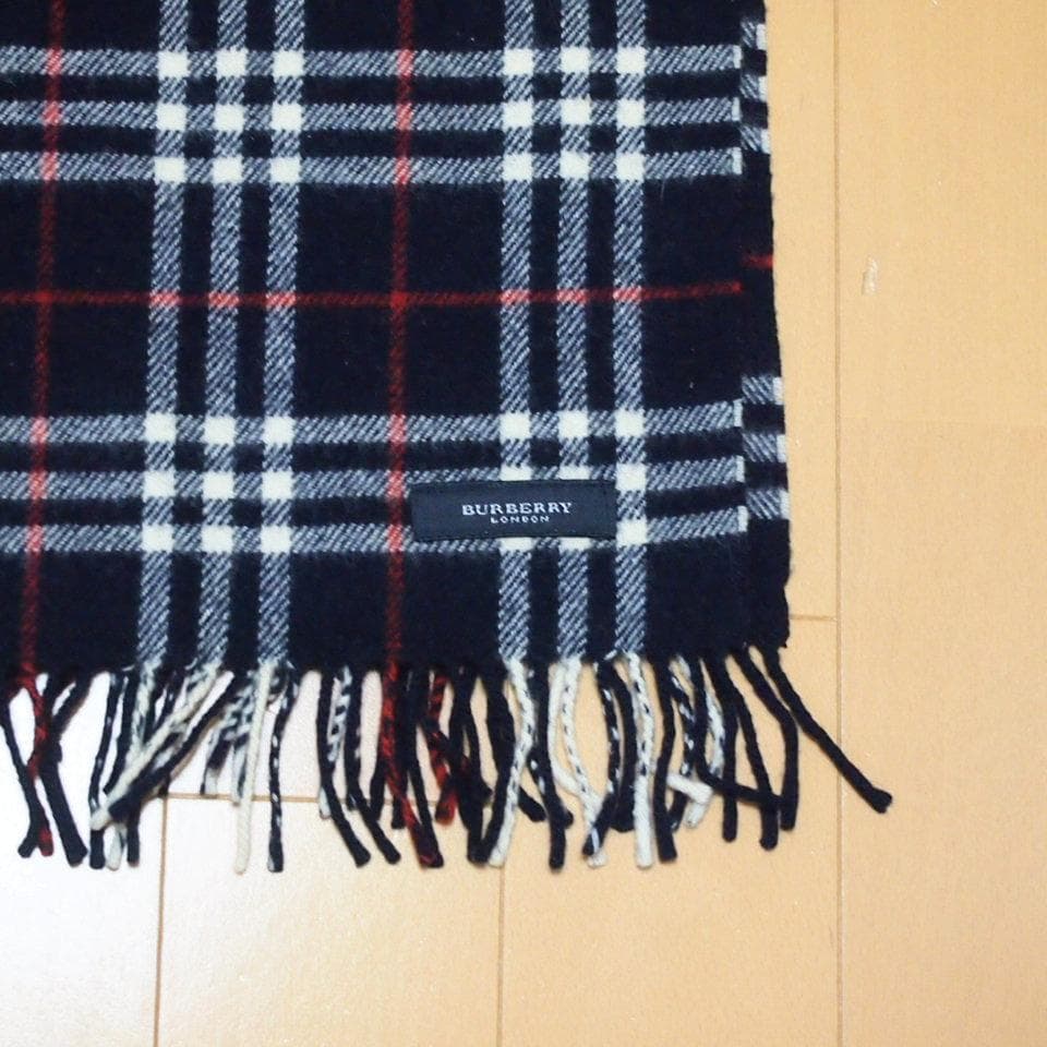 Burberry バーバリー ひざ掛け ウール100％ 65×120cm - メルカリ