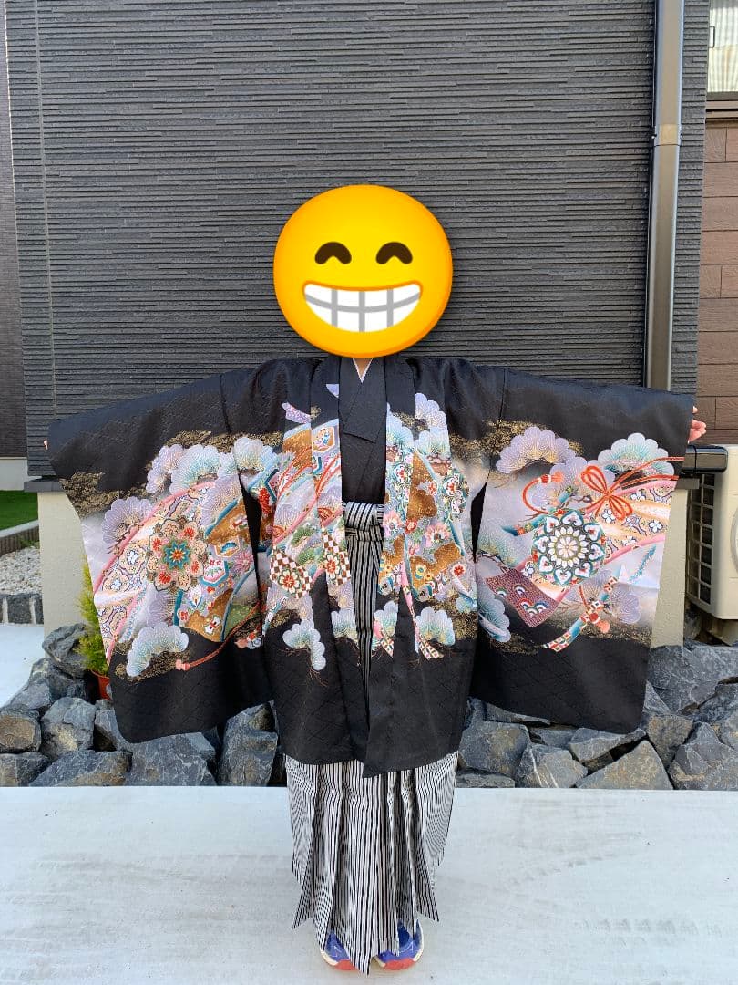 七五三 5歳 男の子 男児 着物 羽織 袴 セット 楽天市場】七五三 着物 男の子 5歳 羽織袴セット「若葉色 兜に松」フル