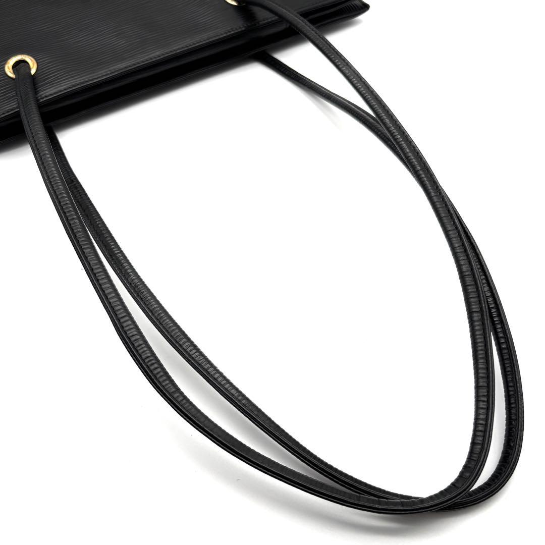 美品】フェンディ トートバッグ エピ ロゴ型押し ブラック レザー A4