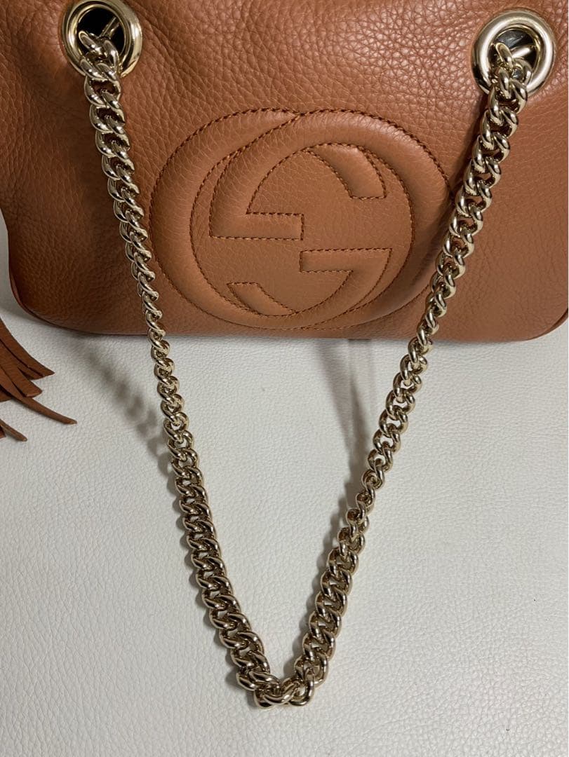 GUCCI ブラウンレザーショルダーバッグ - メルカリ