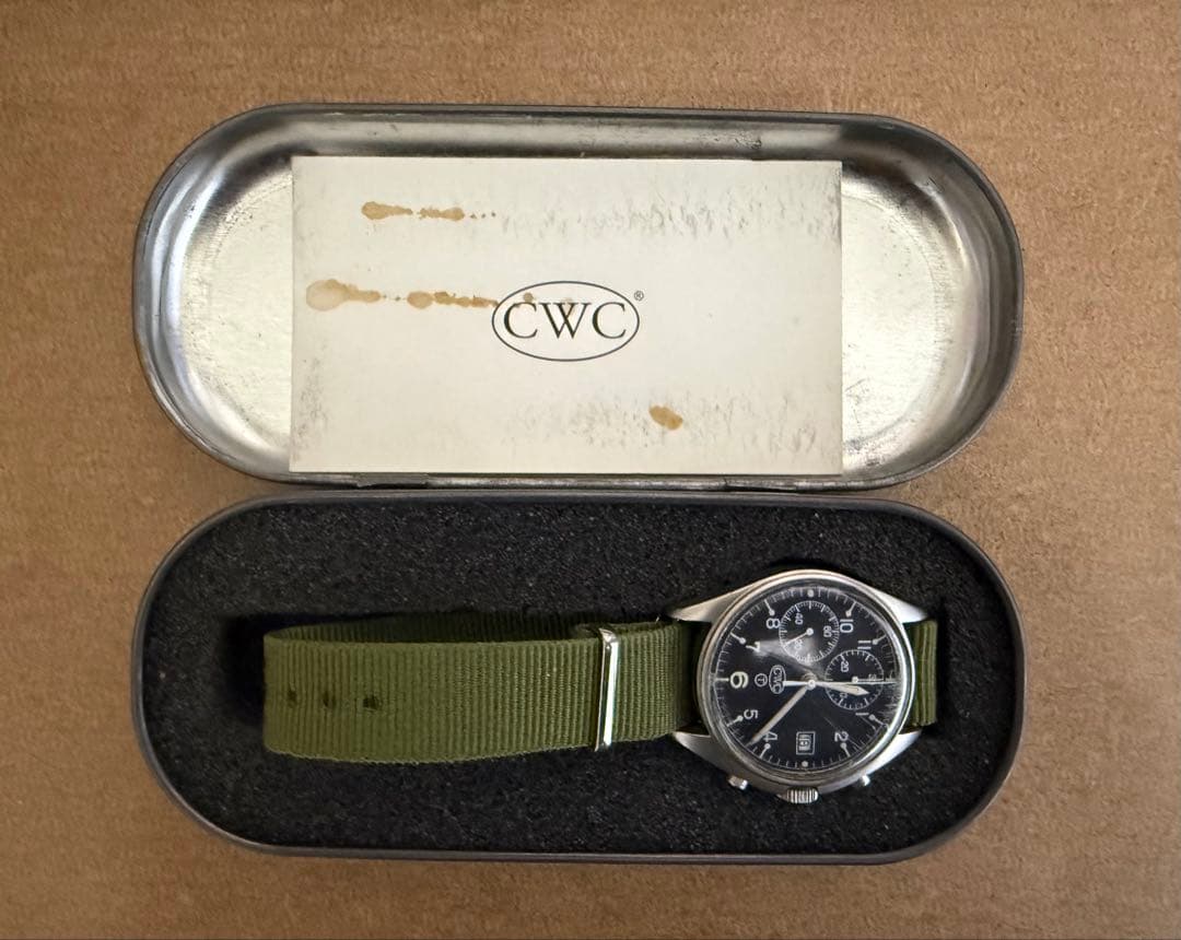 i*y様 CWC クロノグラフ 3針 ブラック文字盤 ミリタリー - メルカリ