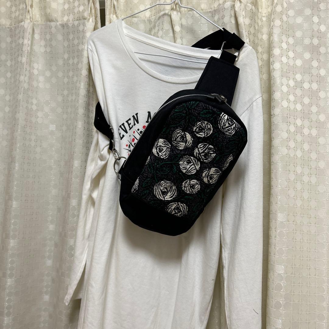 ミナペルホネン BOXタイプボディバッグ rosyネイビー ハンドメイド