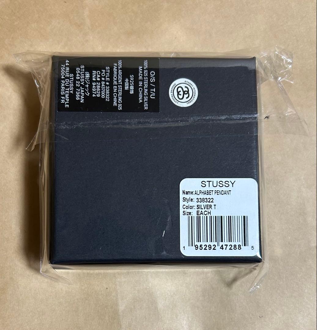 Stussy SILVER ALPHABET PENDANT TOP - メルカリ
