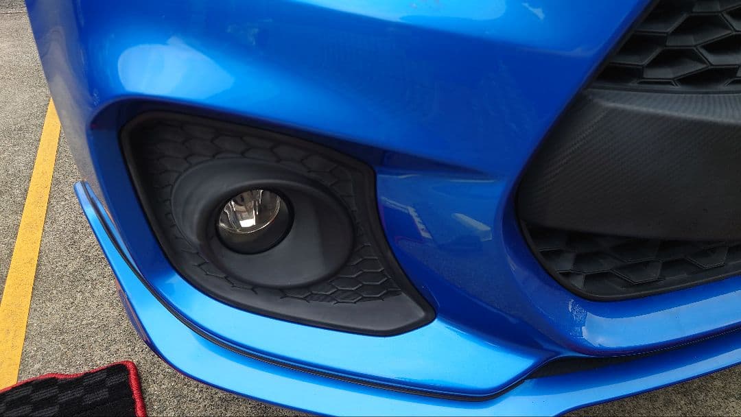 新品未使用フォグランプベゼル左右・ZC33S・スイスポ・ファイナル