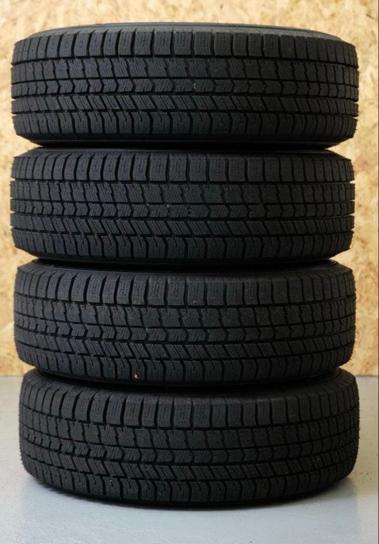 ほぼ未使用】シビラ アイスナビ8 スタッドレス 195/65R15 プリウス等