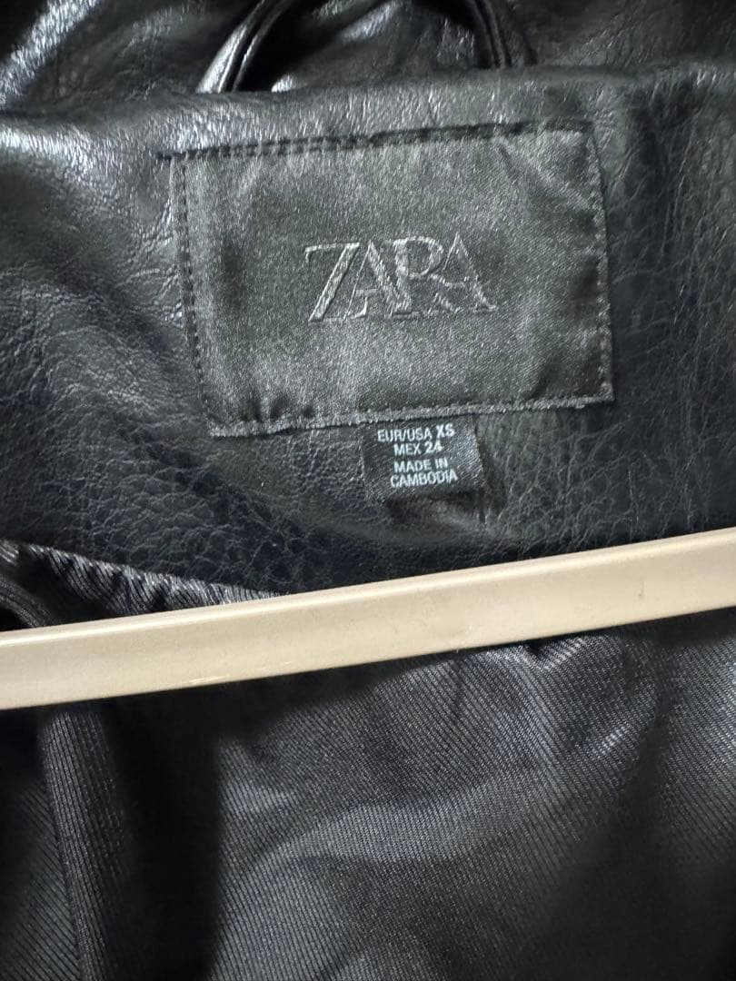 《美品》【ZARA】ザラ　ボリュームフェイクレザージャケット