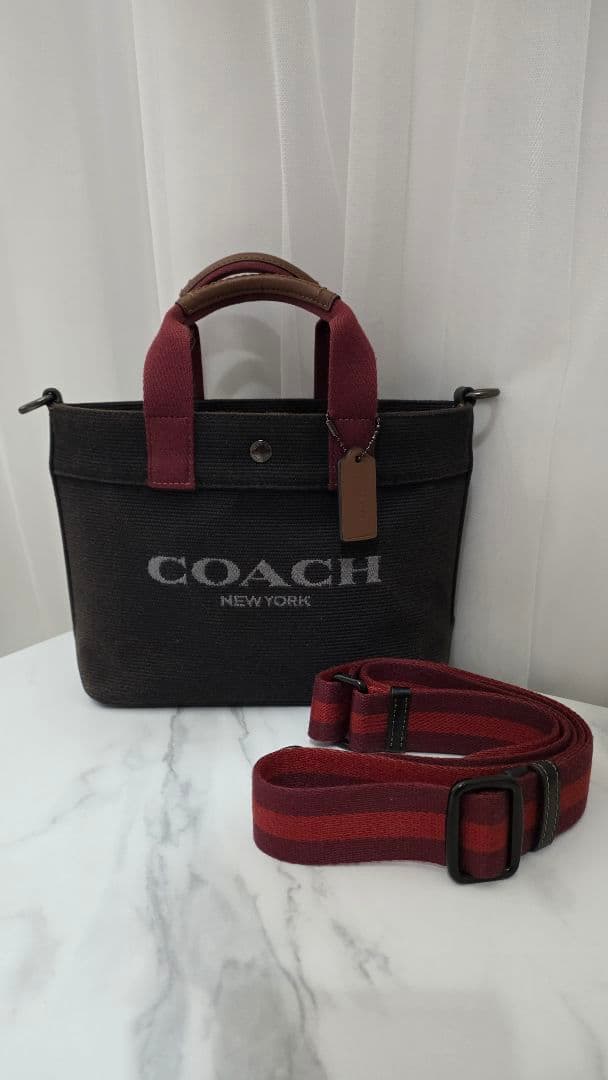 COACH トートバッグ ブラック/バーガンディ COACH® | Cargo Tote Bag 26