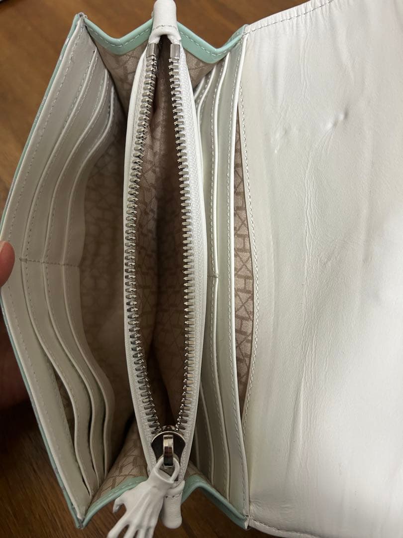 hazama 惹きずり込まれる運命のレザーウォレットの通販はau PAY