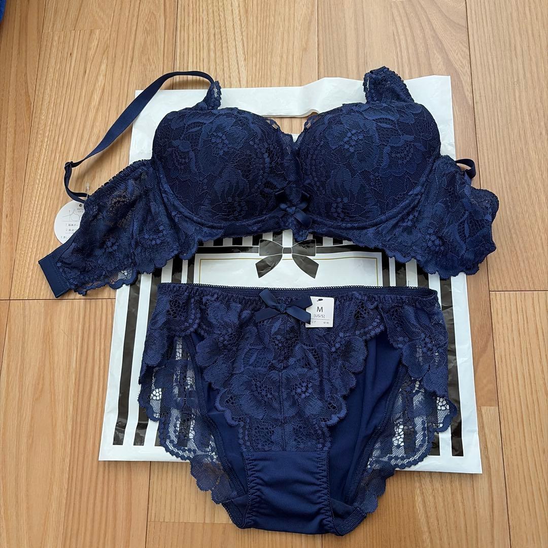 エメフィールブラジャーショーツセット D65 - メルカリ