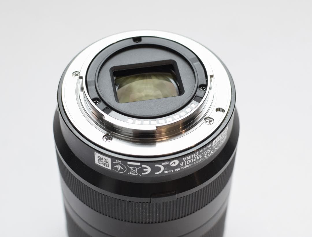 ソニー E 18-200mm F3.5-6.3 SEL18200 レンズ 中古