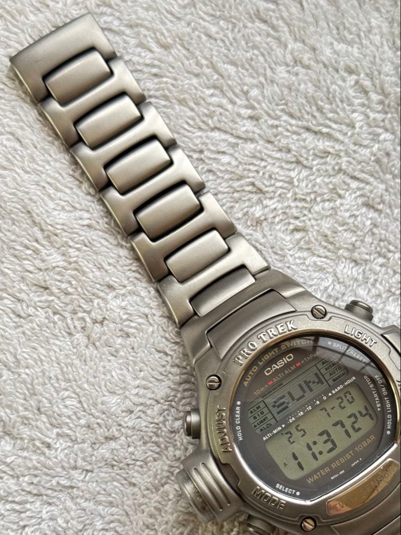 美品】カシオプロトレックPRT-3000フルチタン&スクリューバック - メルカリ