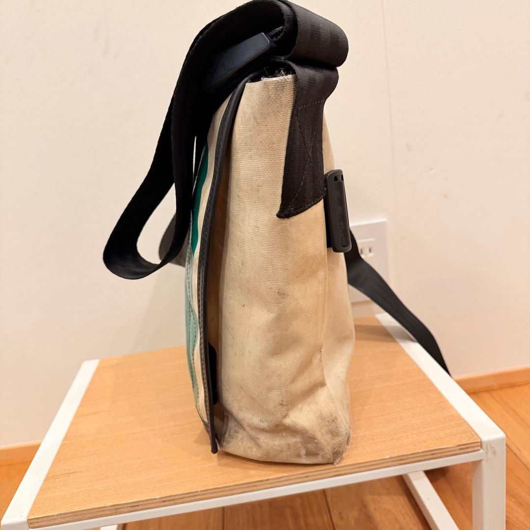 希少 フライターグ メッセンジャーバッグ F14 DEXTER 白 緑 A4 - メルカリ