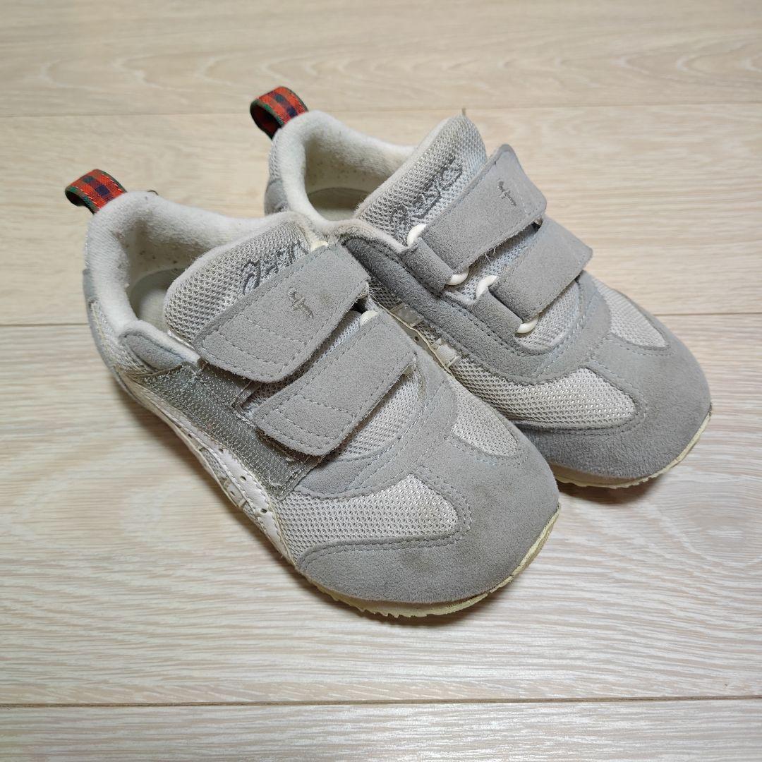 ファミリア asics子供用スニーカー 17.0 - メルカリ