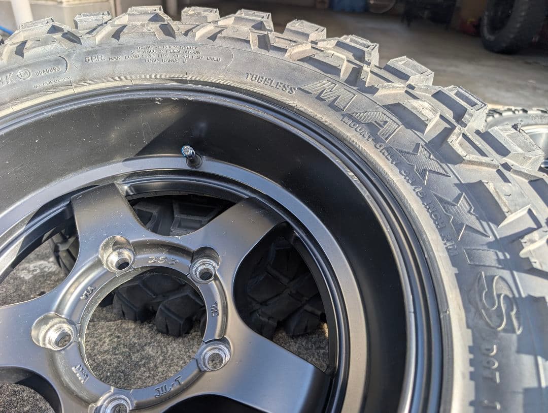 7.00R16 タイヤホイール マキシスクリーピークローラー ジムニー