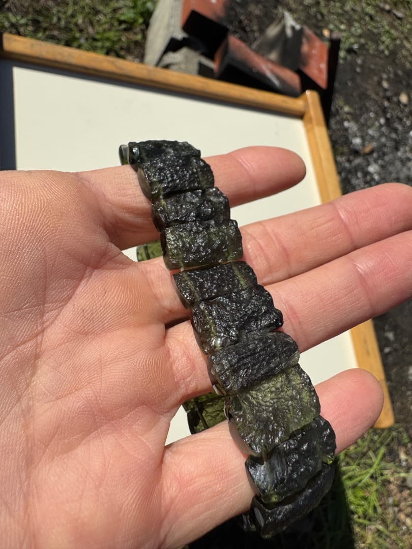 モルダバイト　ブレスレット　鑑別書付き　本物　40.77g