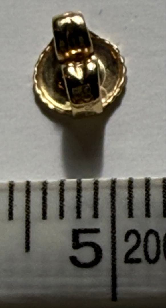 R*長様 片耳用 ティファニー K18 バイザヤード ダイヤ ピアス 極美品