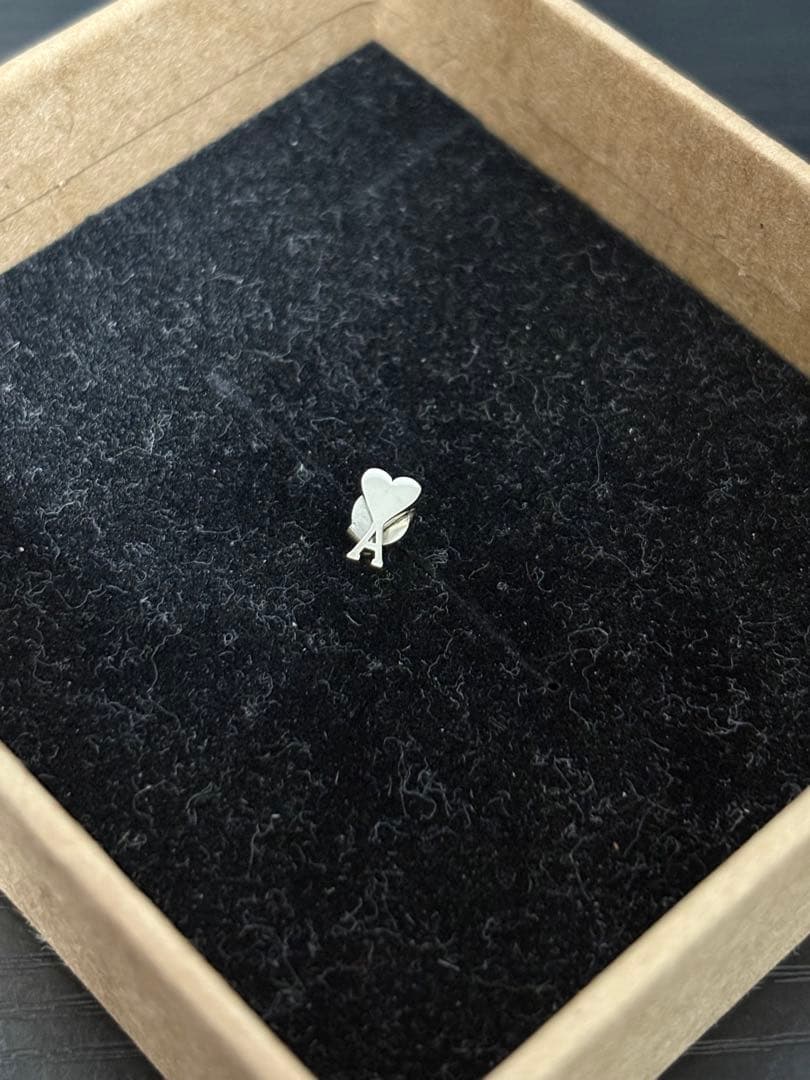 アミパリス ピアス(片耳) AMI DE COEUR 最終値下げ 早い者勝ち さりげない存在感♪【AMI PARIS】Ami de Coeur シングルピアス (AMI