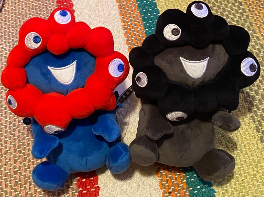 ミ*m様 【Sサイズ2点セット】ミャクミャク　お手玉風ぬいぐるみ　新品 赤青ミャクミャクお手玉風ぬいぐるみ【S・Mサイズ】2点セット 関西万博