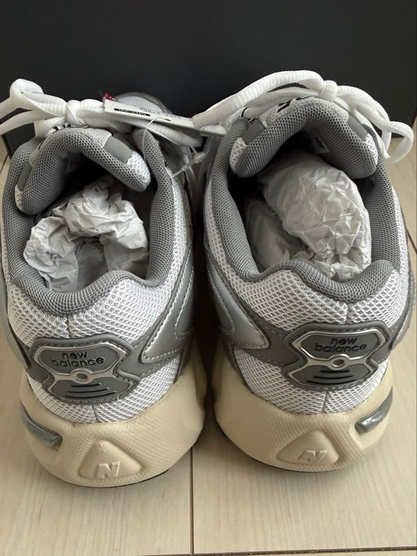 新品未使用品　ニューバランス　725 24.5cm
