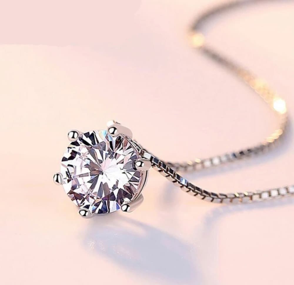 ネックレス 高級モアサナイト使用 人エダイヤモンド ハイグレード