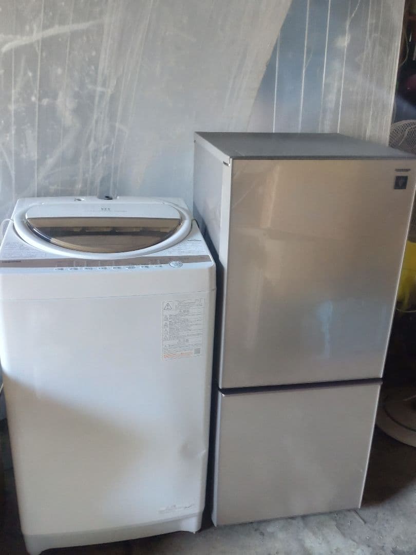 TOSHIBA洗濯機　2022年　SHARP冷凍冷蔵庫　2017年　【配送可】 TOSHIBA（東芝） 冷蔵庫 2ドア 153L GR-U15BS (右開き/セミマット