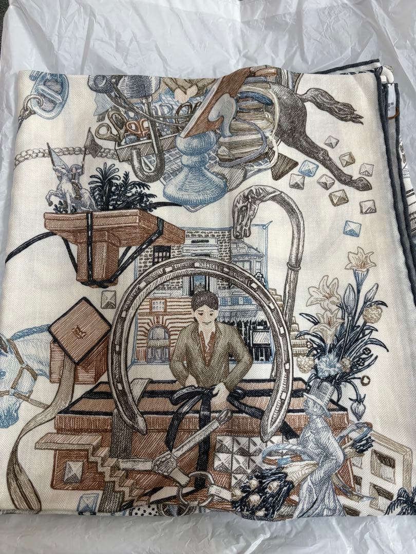 新品未使用 エルメス カレジェアン 《エルメスの世界》　カシシル　タグ付き