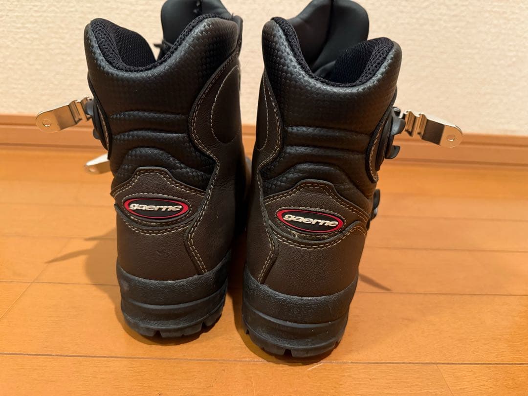 使用数回の美品 ガエルネ GAERUNE バイクブーツ ブラウン 27.0