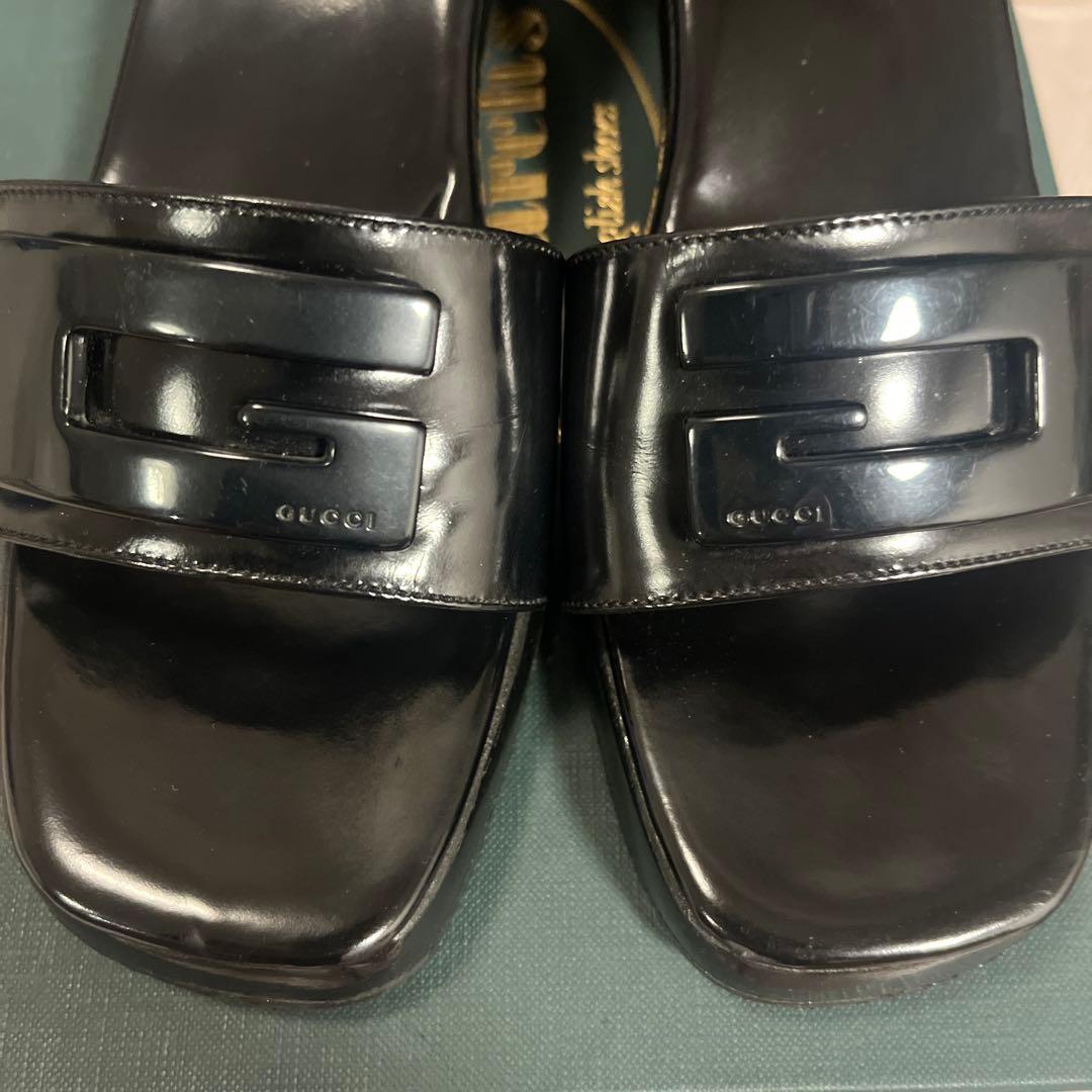 GUCCI ブラック ミュール - メルカリ