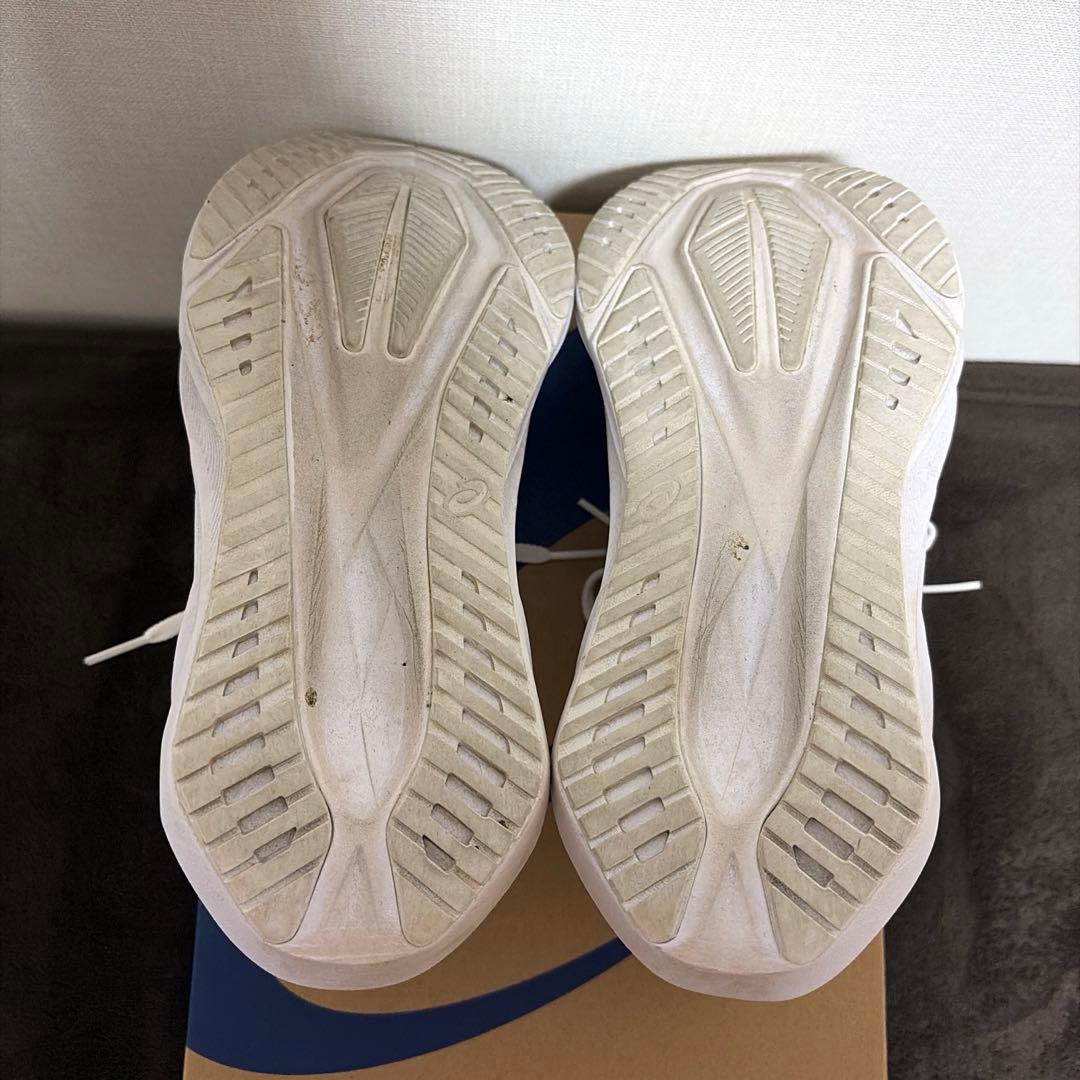 ASICS ノヴァブラスト5 ホワイト/ピードモントグレー 24.5cm