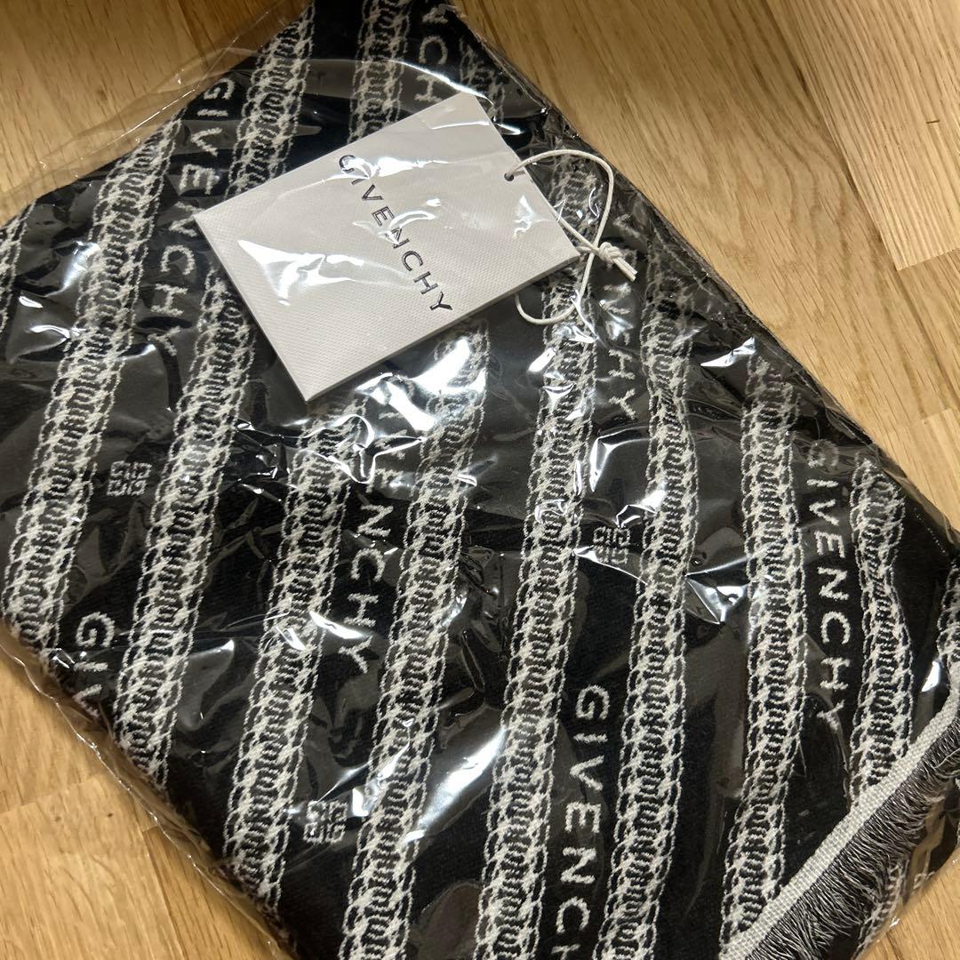 GIVENCHY マフラー　新品未使用 GIVENCHY（ジバンシィ） ジバンシー マフラー GIVENCHY【メンズ