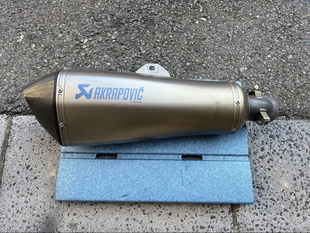ＢMＷ　Ｋ1300sアクラボビッチマフラー AKRAPOVIC（アクラポビッチ） K1300S K1300R スリップオン マフラー