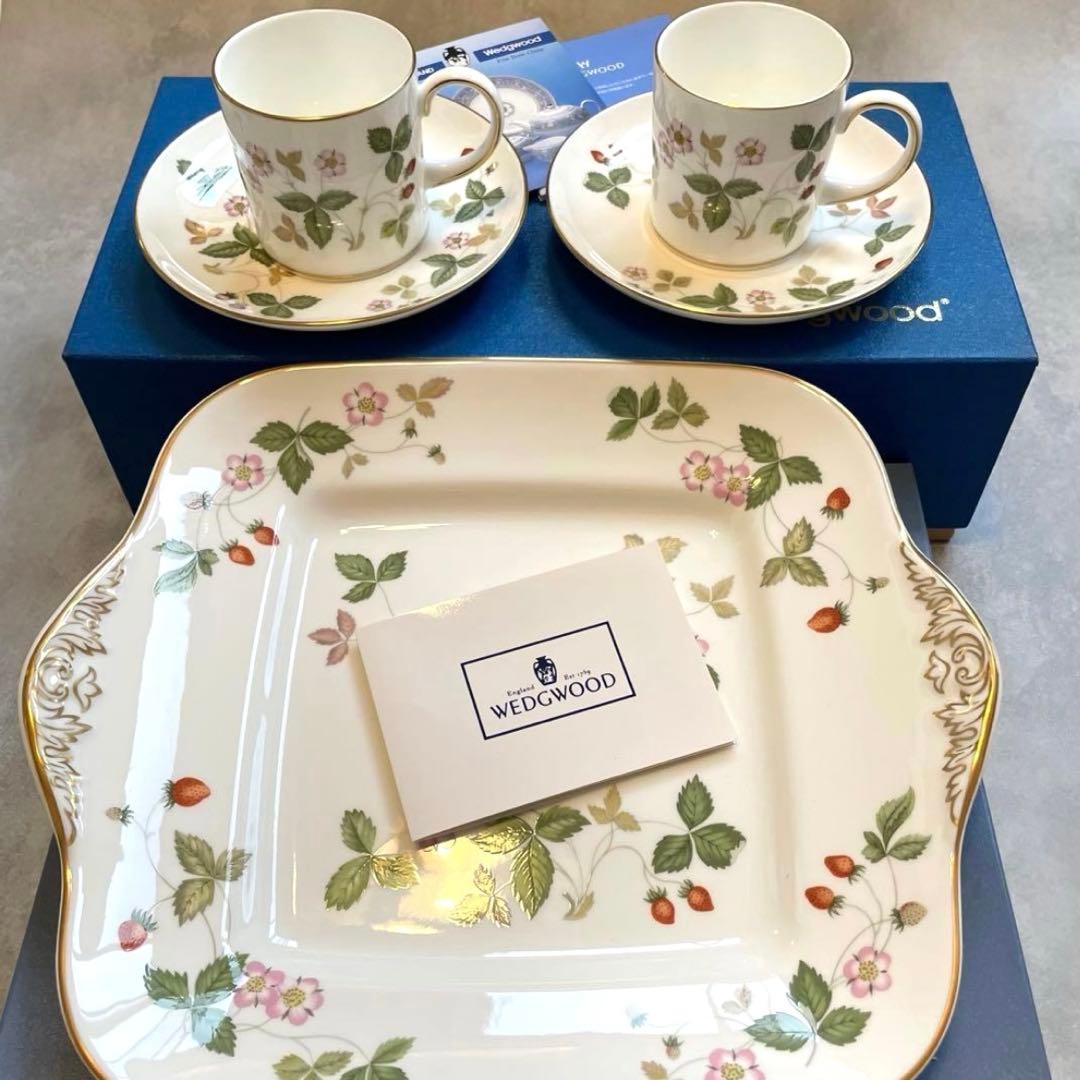 新品ウェッジウッドストロベリーC＆Sペアとサンドイッチ皿1枚のティータイムセット 大和オンラインショップ