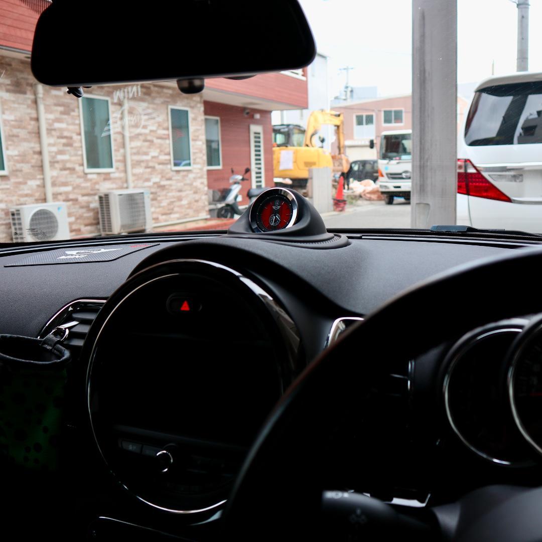 ☆MINI F型・ポルシェ風のダッシュボード・アナログ時計☆ - メルカリ