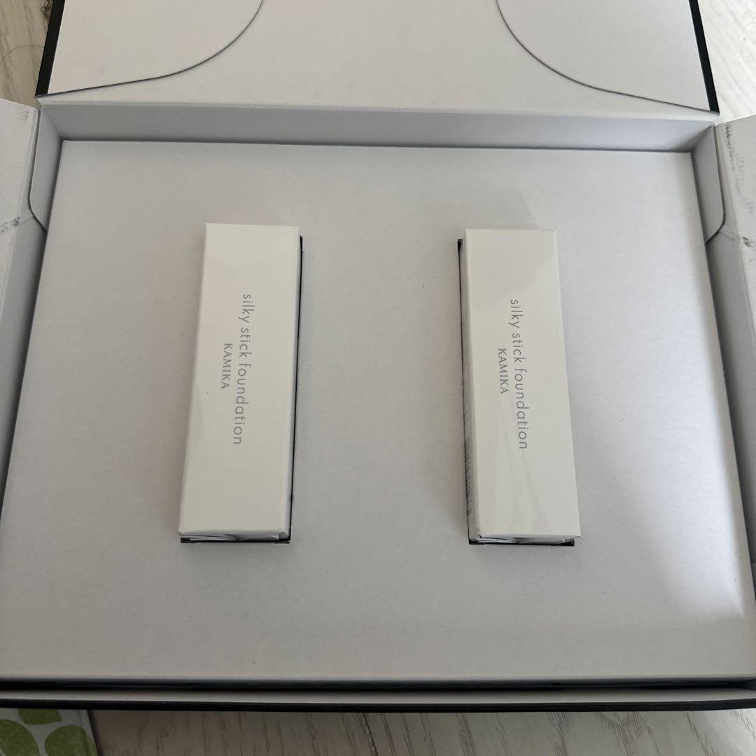 KAMIKA シルキースティックファンデーション ホワイト 3本セット シルキースティックファンデーション | KAMIKA（カミカ）オフィシャル