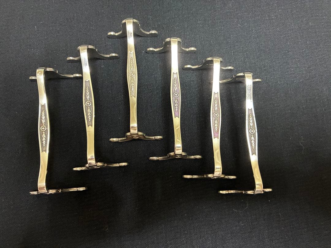 クリストフル 、レリーフが美しいLuis 16世スタイルのナイフレスト6本