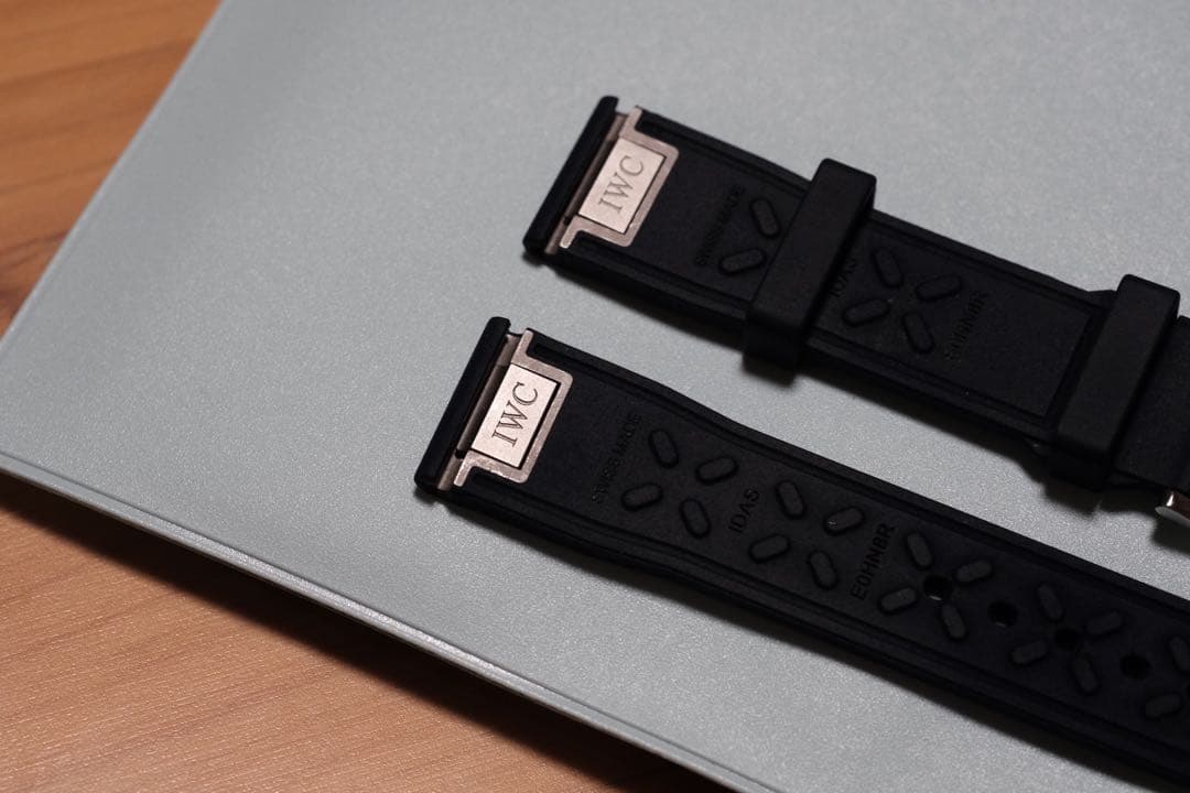 IWC ラバーベルト マークXX 用 純正 箱付き easx change採用 - メルカリ