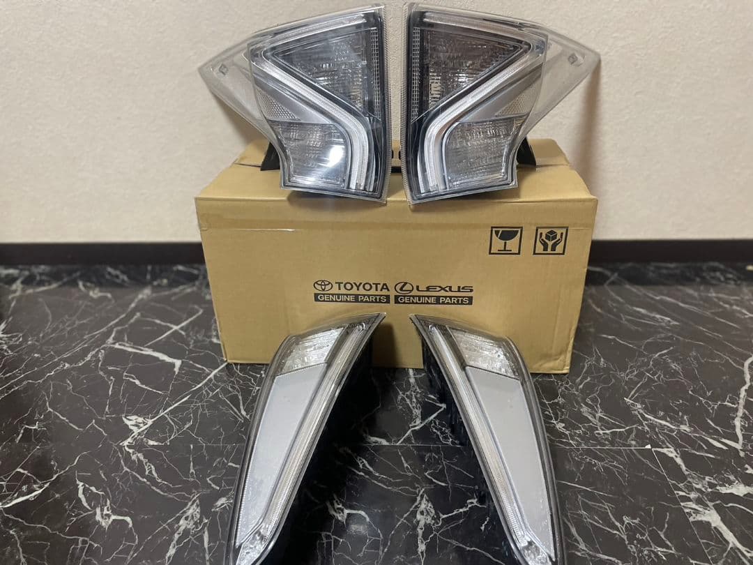 最終価格 在庫1【追加加工可能】50プリウス 前期 加工テール