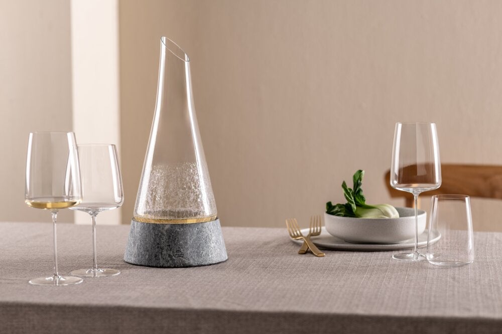 限定30個】28億年前の天然石が、最後の一滴までワインを冷やす極上の