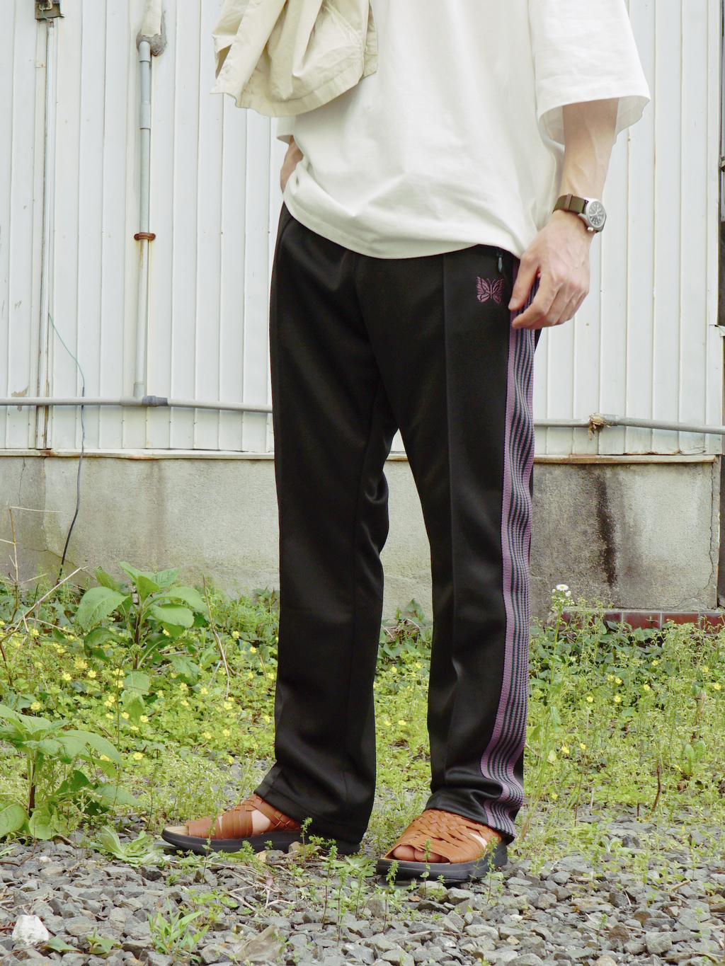NEEDLES ナロートラックパンツを二色穿き比べて思う事 / スタッフ