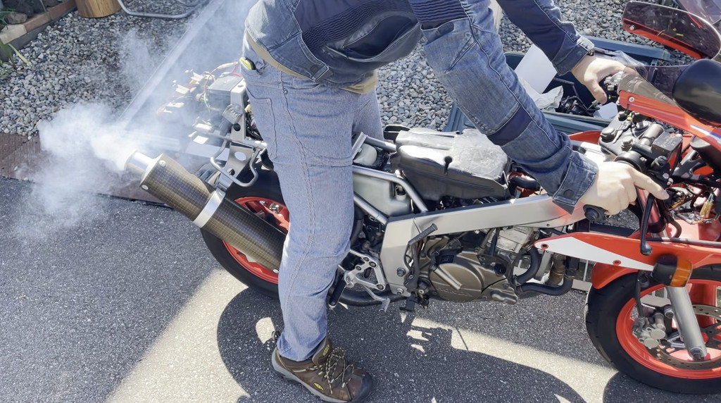 NSR50レストア④6年放置のオイルを交換(エンジンオイル編) – 砂井さん