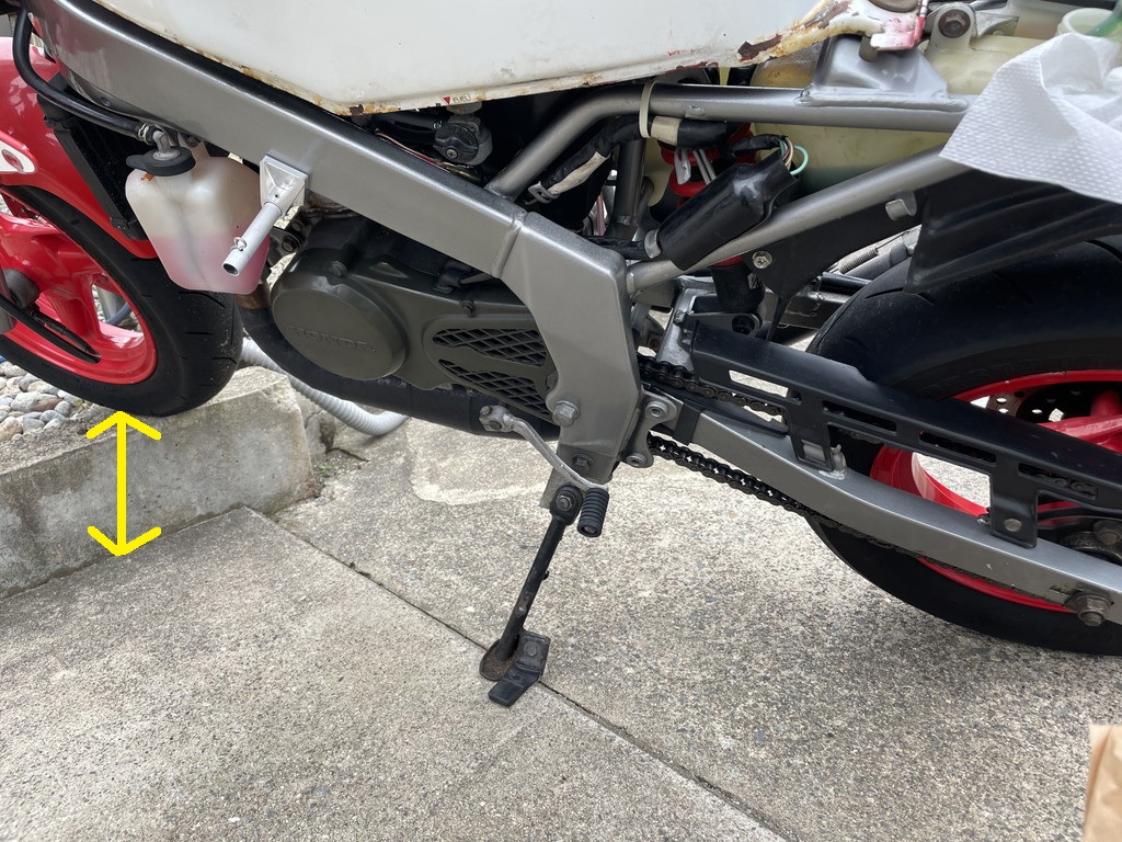 NSR50レストア④6年放置のオイルを交換(エンジンオイル編) – 砂井さん