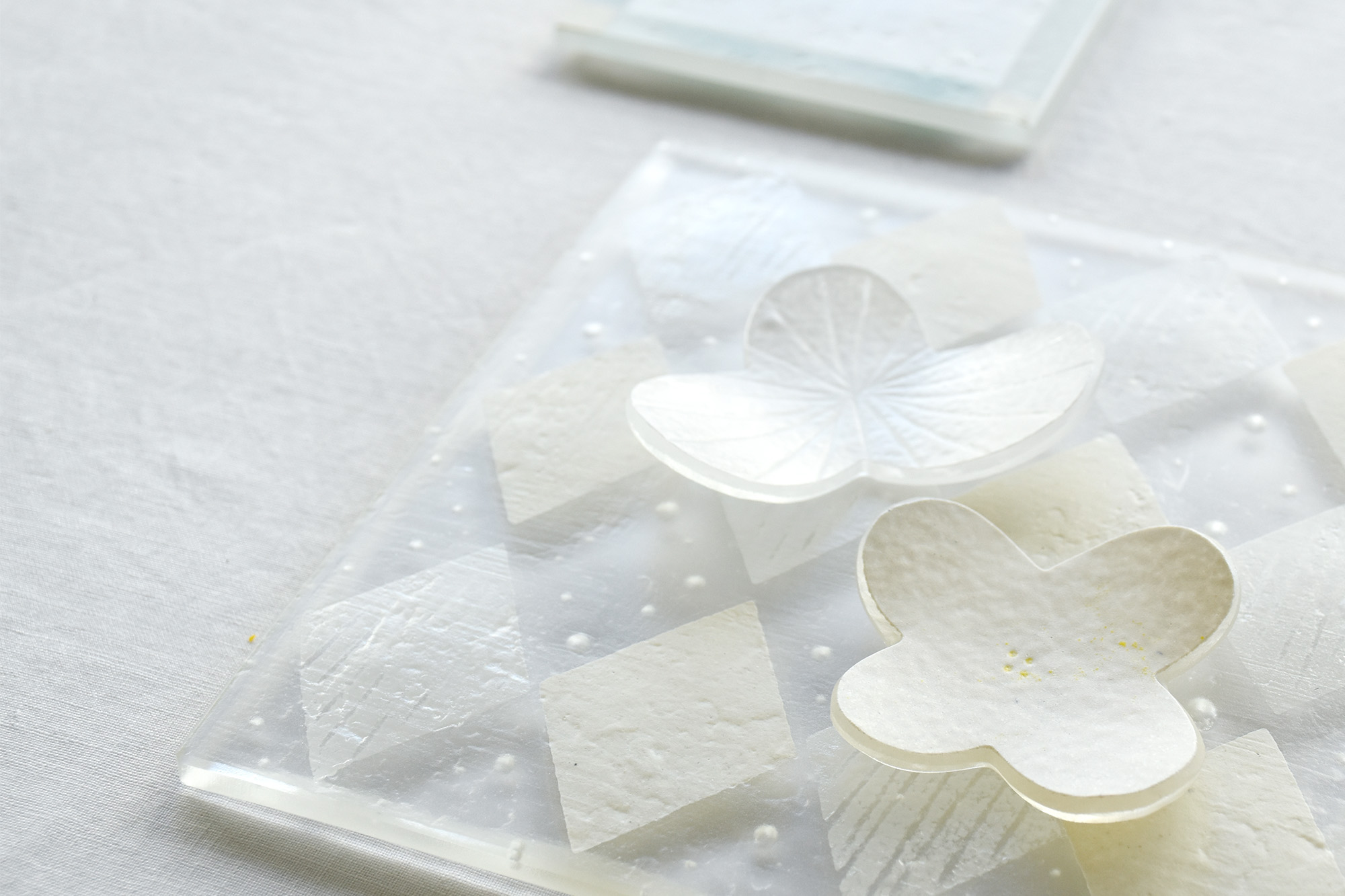 花の色を纏うやわらかなガラス [ 八木麻子 ] ＝ winter bouquet